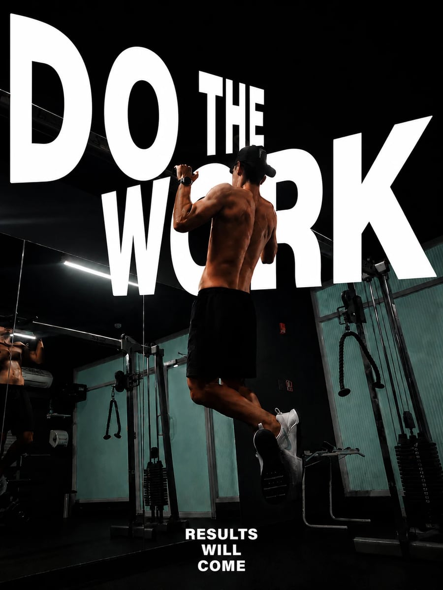 Angel Vivas haciendo dominadas en el gimnasio